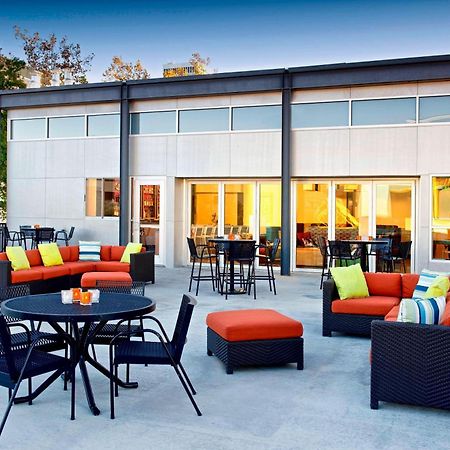 Aloft Tulsa Downtown Hotel Bagian luar foto