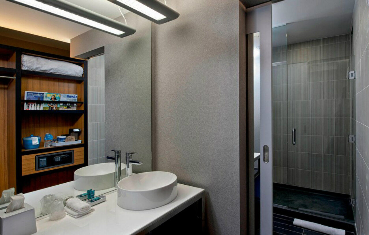 Aloft Tulsa Downtown Hotel Bagian luar foto